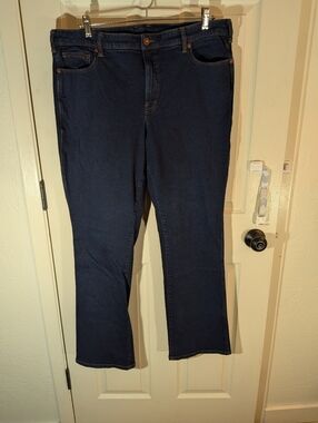 18 Long Women's Duluth Trading Co Asset Management Mid-Rise Bootcut Jeans